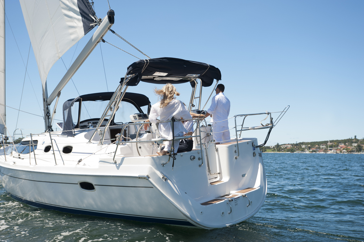 Why Holiday Weekends Can Create Complex Yacht Club Insurance Claims Across Land and Water