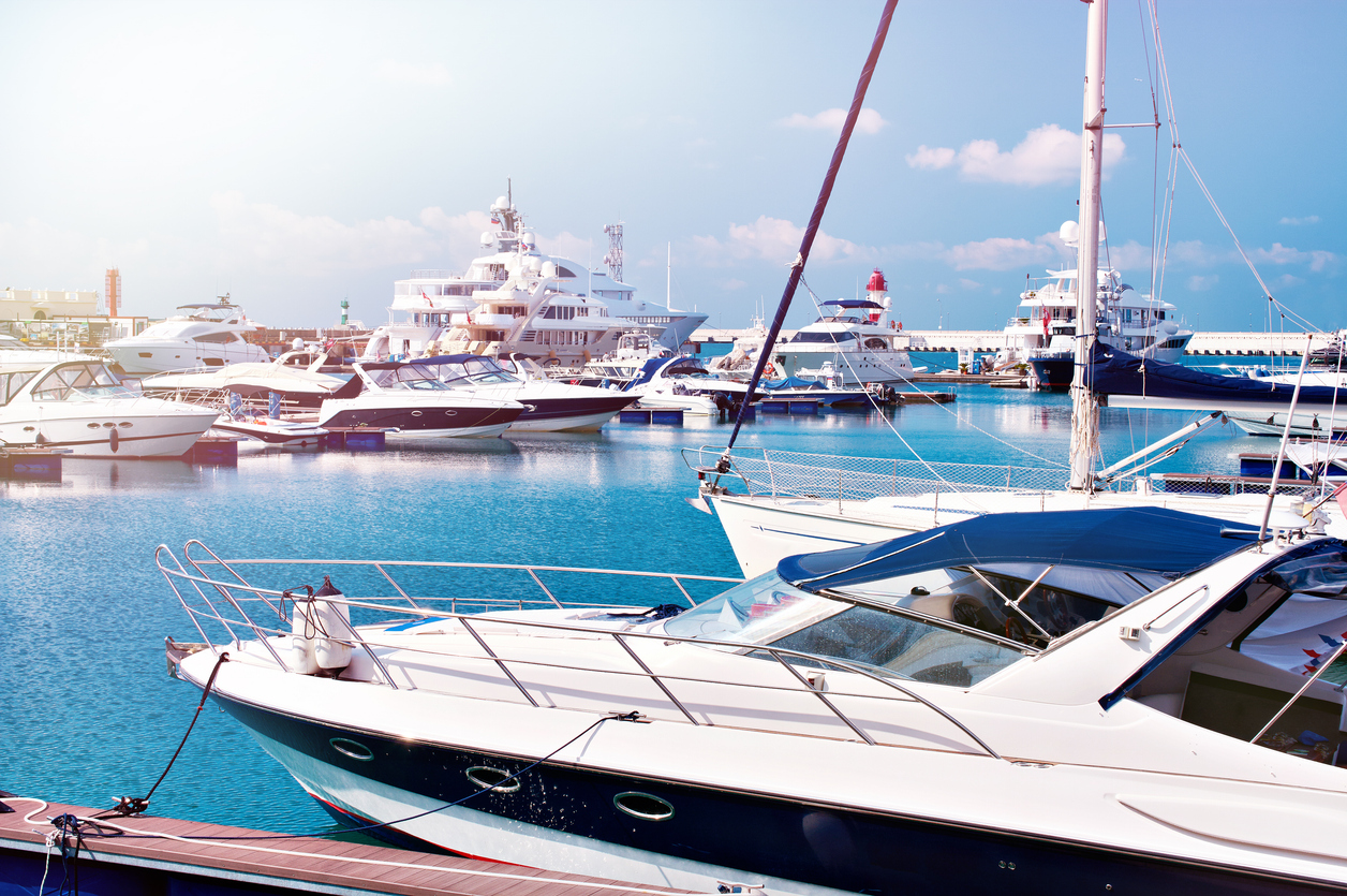 Yacht club insurance programs